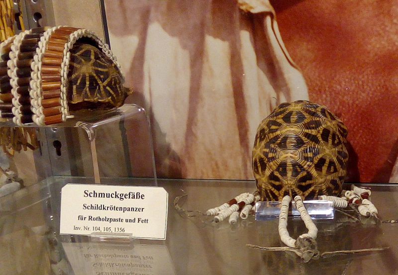 Schmuck und Kulturgegenstände aus Schildkröten, – © Hans-Jürgen Bidmon